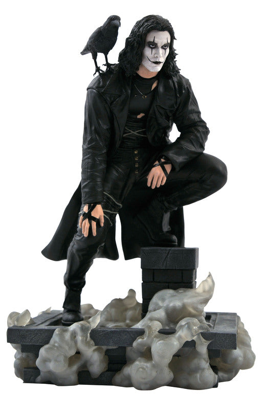 The Crow Rooftop Pvc Gallery Figure - The Comic Warehouse
