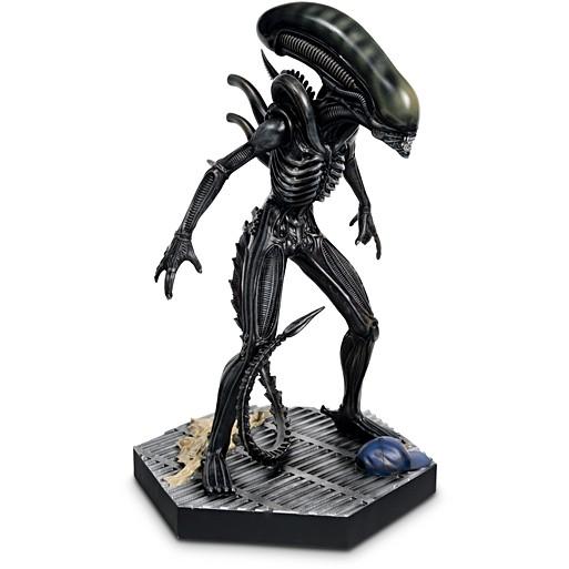 The Alien And Predator Figurine Collection Mega Special Xenomorph