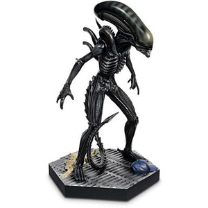 The Alien And Predator Figurine Collection Mega Special Xenomorph