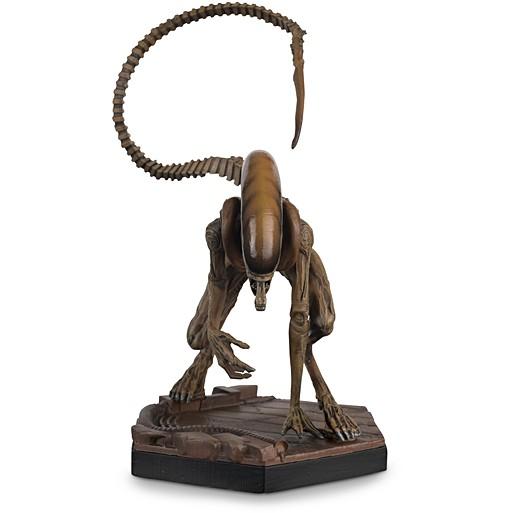 The Alien And Predator Figurine Collection Xenomorph Dog - The Comic Warehouse