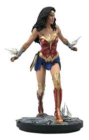 Wonder Woman WW84 Gallery Pvc Diorama  - The Comic Warehouse- The Comic Warehouse