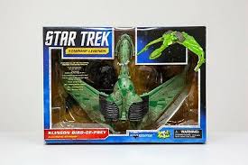 Klingon Bird of Prey Electronic Starship: Star Trek Starship Legends (Diamond Select Toys)