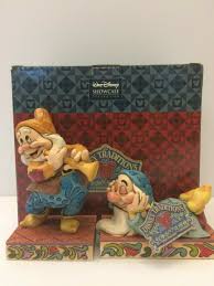 Walt Disney Showcase Collection: "Zzzzz" & 'Cheerful Note" Figurine (4032871) - Comic Warehouse