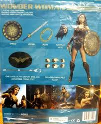 Wonder Woman: 1/12 Mezco Toys Collectible