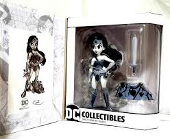 Wonder Woman Chrissie Zullo Dc Artist Alley  Collectables (Black & White Limited to 1000 Var)