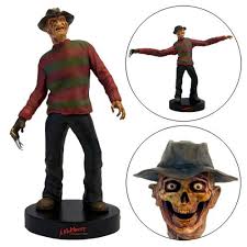 Freddy Kruger: A nightmare on Elm Street: Premium Motion Statue - Comic Warehouse