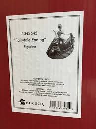  Disney Showcase: Fairytale Ending Figurine (4043645) - Comic Warehouse