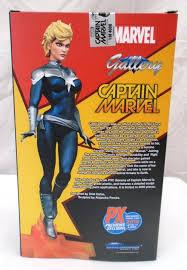 Captain Marvel Shield Edition Px Exclusive Pvc Gallery Figure