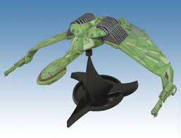 Klingon Bird of Prey Electronic Starship: Star Trek Starship Legends (Diamond Select Toys)