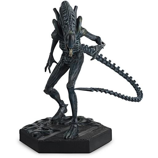 The Alien And Predator Figurine Collection Xenomorph Warrior - The Comic Warehouse